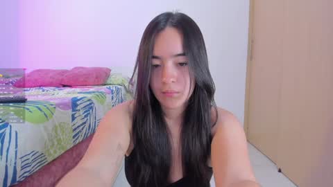 Instagram Soyamandaa  1 online show from 30, 1, 2025