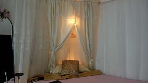      25  online show from 15, 9, 2025