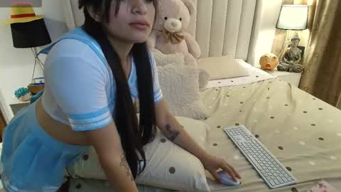 Adeline independent model online show from 21, 3, 2026