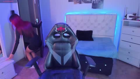      online show from 26, 9, 2025