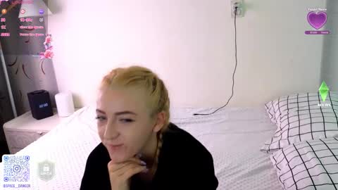 Snapshot of space_danger chatting on 9, 9, 2025 space danger online show from 9, 9, 2025