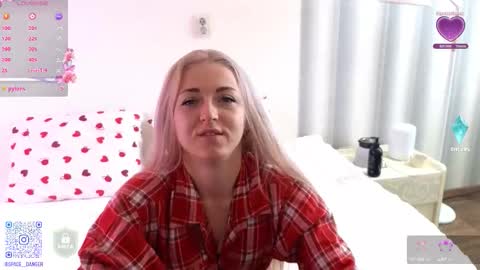 Snapshot of space_danger chatting on 2, 10, 2025 space danger online show from 2, 10, 2025