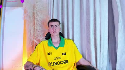 spaceboy_1 online show from 8, 3, 2026