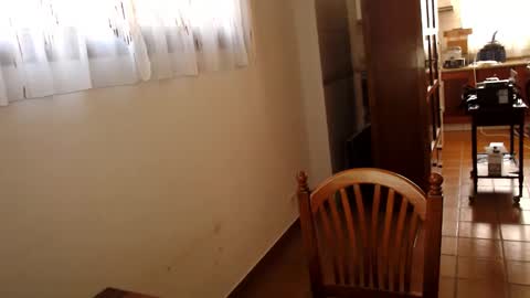 spanish online show from 1, 3, 2025