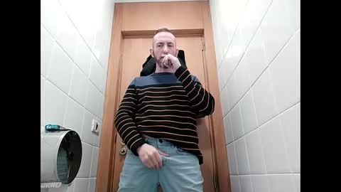 Snapshot of spanishharddick chatting on 5, 2, 2025 Manu online show from 5, 2, 2025