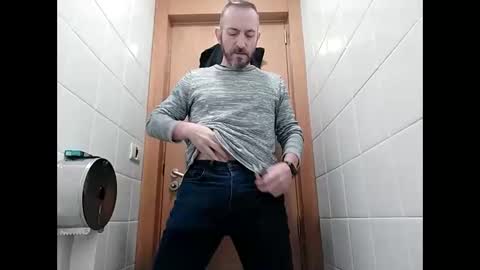 Snapshot of spanishharddick chatting on 10, 2, 2025 Manu online show from 10, 2, 2025