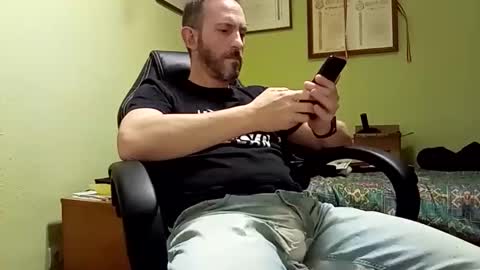 Snapshot of spanishharddick chatting on 4, 3, 2025 Manu online show from 4, 3, 2025