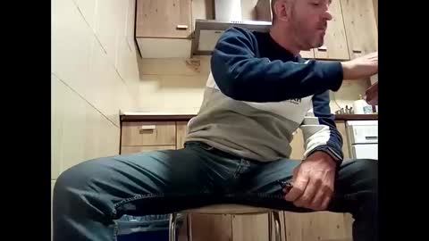 Snapshot of spanishharddick chatting on 16, 9, 2025 Manu online show from 16, 9, 2025