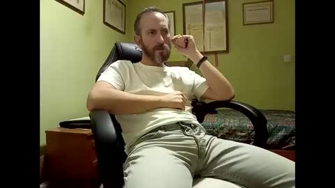 Snapshot of spanishharddick chatting on 9, 1, 2026 Manu online show from 9, 1, 2026