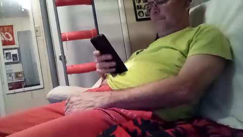 Snapshot of sparkyspeedway chatting on 16, 12, 2025 sparkyspeedway online show from 16, 12, 2025