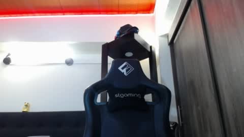     online show from 28, 4, 2026