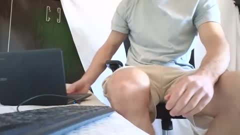 Snapshot of spider_0090 chatting on 13, 10, 2025 Marco. When Im offline you can view premium content in bio online show from 13, 10, 2025