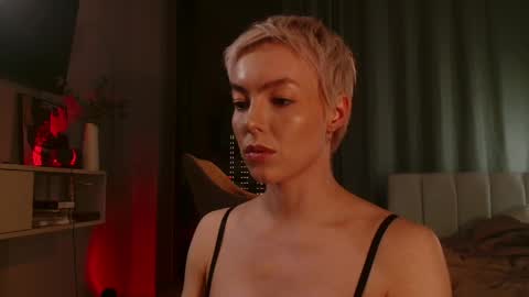 Elizabeth online show from 19, 4, 2026