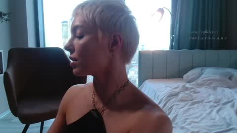 Elizabeth online show from 24, 4, 2026