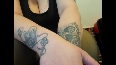 Vanessa Spade online show from 28, 2, 2025