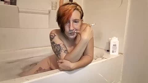 Snapshot of spookyqueen69 chatting on 26, 10, 2025 Kova online show from 26, 10, 2025