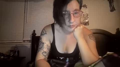 Snapshot of spookyqueen69 chatting on 4, 11, 2025 Kova online show from 4, 11, 2025