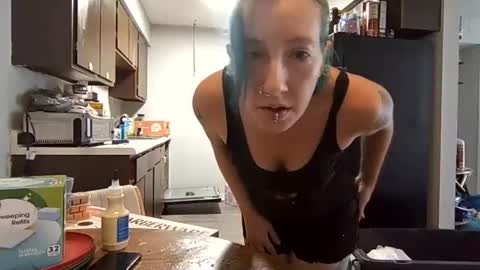 Snapshot of spookyqueen69 chatting on 11, 11, 2025 Kova online show from 11, 11, 2025