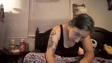 Snapshot of spookyqueen69 chatting on 16, 11, 2025 Kova online show from 16, 11, 2025