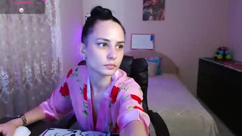 Tips are the best compliment to a woman online show from 19, 7, 2026