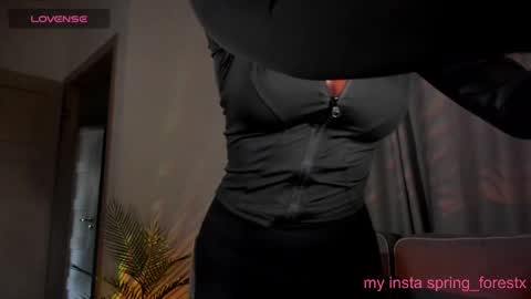 Lilly  online Monday - Friday ask time in pm online show from 21, 2, 2025