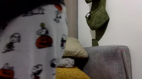slutty online show from 5, 7, 2026