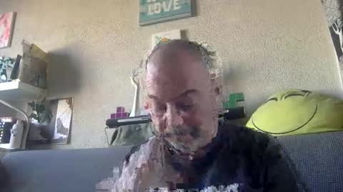 Snapshot of srekos38 chatting on 17, 12, 2024 srekos38 online show from 17, 12, 2024