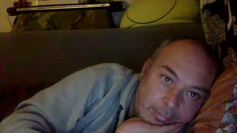 Snapshot of srekos38 chatting on 5, 1, 2025 srekos38 online show from 5, 1, 2025