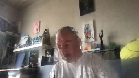 Snapshot of srekos38 chatting on 15, 10, 2025 srekos38 online show from 15, 10, 2025