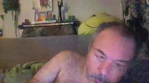 Snapshot of srekos38 chatting on 3, 12, 2025 srekos38 online show from 3, 12, 2025