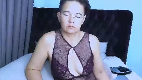Snapshot of staceydarling chatting on 8, 7, 2026 staceydarling online show from 8, 7, 2026