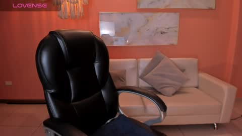 Snapshot of staceywood_ chatting on 23, 12, 2024 Stacy Woods online show from 23, 12, 2024