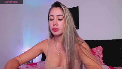 TWstacymalibu110 online show from 12, 3, 2025