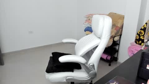 Zulma Yisset online show from 8, 2, 2025