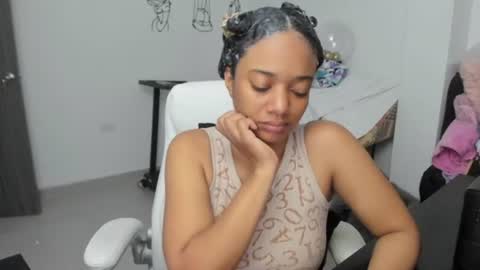 Snapshot of stacy_woods chatting on 28, 7, 2026 Zulma Yisset online show from 28, 7, 2026