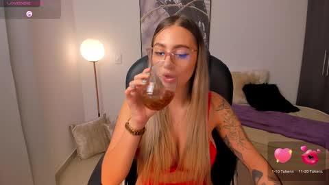 Stacy Conner online show from 26, 2, 2025