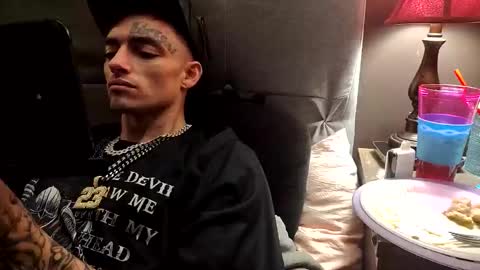 Straightupdownbad online show from 6, 1, 2026