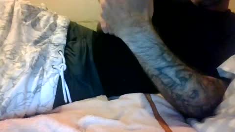 Snapshot of standingtall1011 chatting on 8, 8, 2026 standingtall1011 online show from 8, 8, 2026