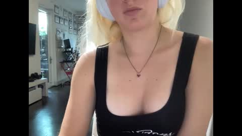 Stassiethatsororitygirl online show from 18, 2, 2026