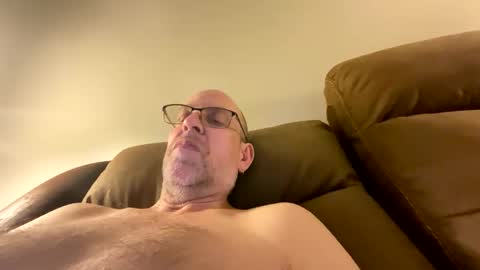 Snapshot of steel259373 chatting on 20, 4, 2026 steel259373 online show from 20, 4, 2026