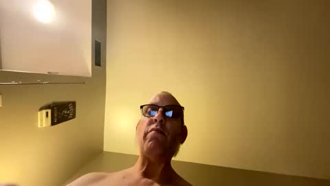 Snapshot of steel259373 chatting on 31, 5, 2026 steel259373 online show from 31, 5, 2026