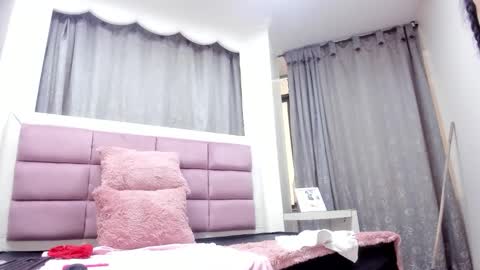 Stefany  online show from 4, 11, 2025