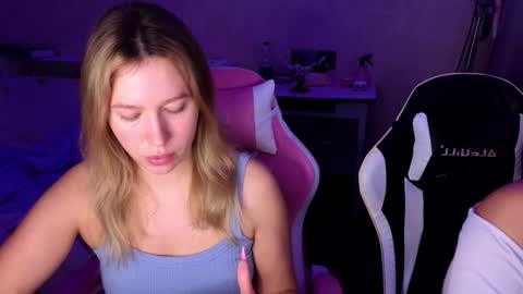 stefany_and_bettany online show from 3, 12, 2025