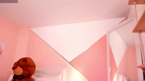 Steff Gil  online show from 7, 3, 2026