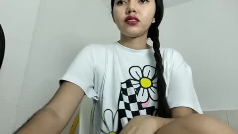 stefany online show from 10, 2, 2025