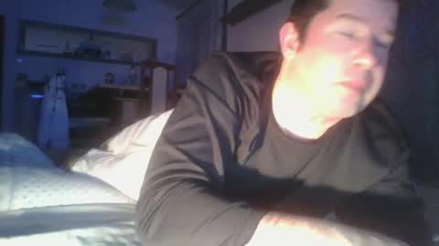 Snapshot of steki038434 chatting on 21, 12, 2025 steki038434 online show from 21, 12, 2025