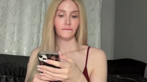 Stella Bella online show from 17, 9, 2025