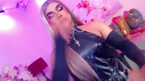 CALL ME STELLA online show from 26, 4, 2026