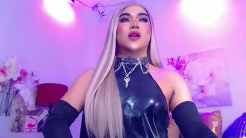 Snapshot of stellagrayts chatting on 1, 5, 2026 CALL ME STELLA online show from 1, 5, 2026