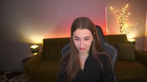 stellahoneywell online show from 10, 10, 2025